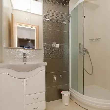 Apartman By The Sea - 16249 *