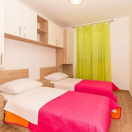 By The Sea - 16249 Водице