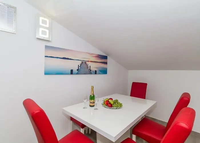 By The Sea - 16249 Apartamento Vodice