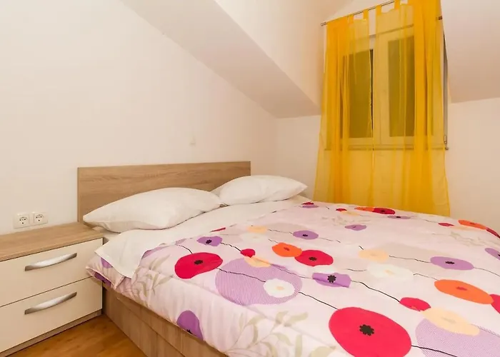 By The Sea - 16249 Apartamento Vodice